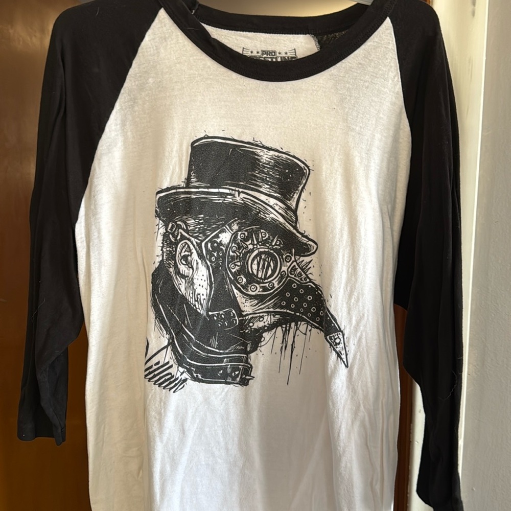AEW MARTY SCURLL VILLAN RAGLAN BASEBALL TSHIRT - SIZE MEDIUM